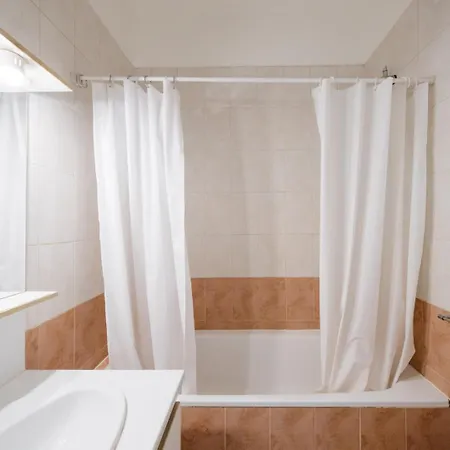 Апартаменты Calm & Comfort / Near Part-dieu Ail Лион